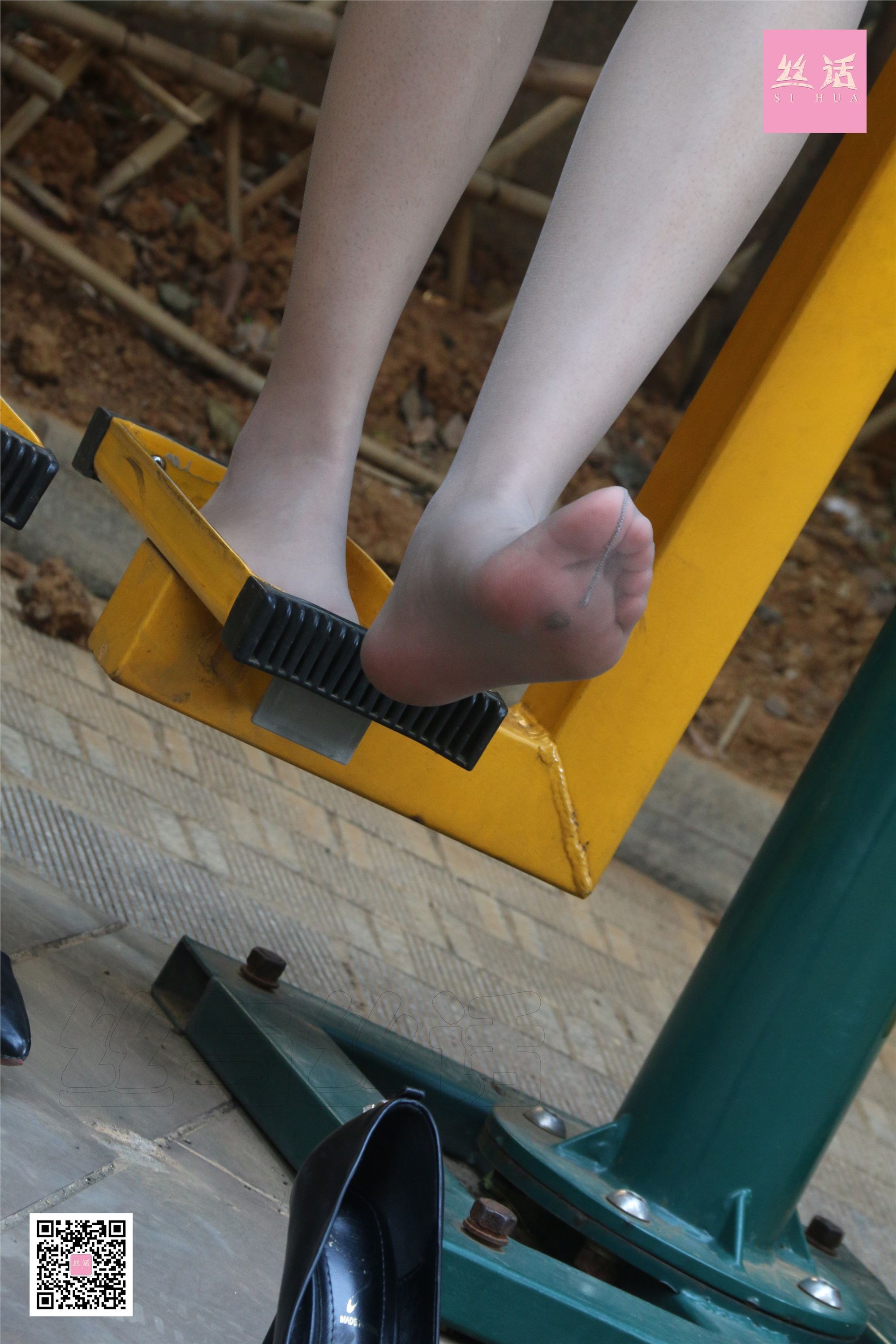 SiHua思话  SH003 珺洁 户外走散的高丝美女